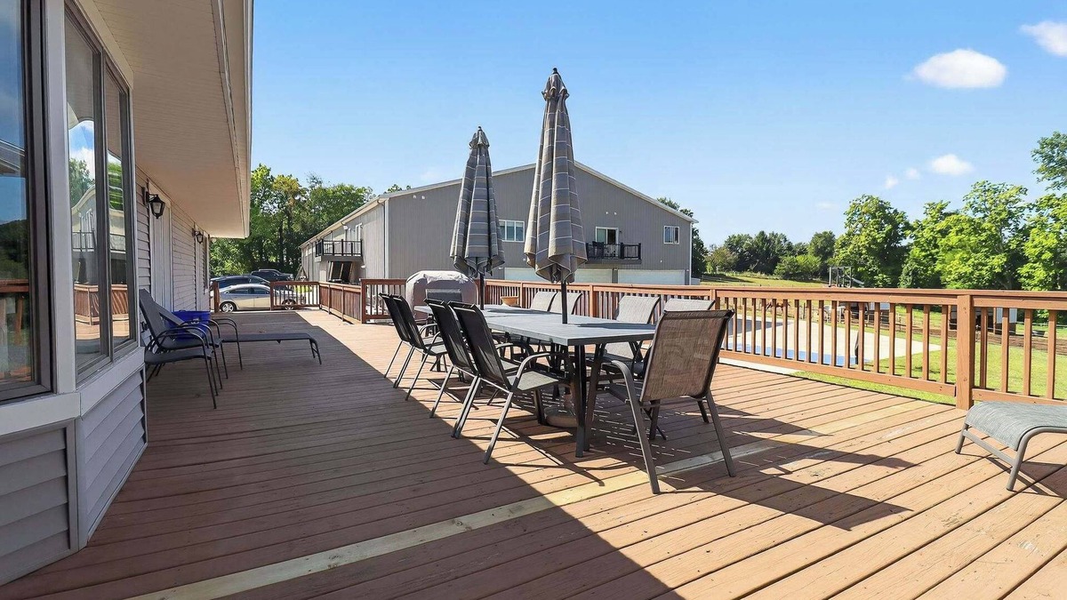 Grass Lake House | Grass Lake Retreat with Game Room & Fire Pit