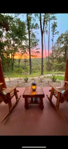 Eureka Springs Cabin | Grateful Mountain Retreat