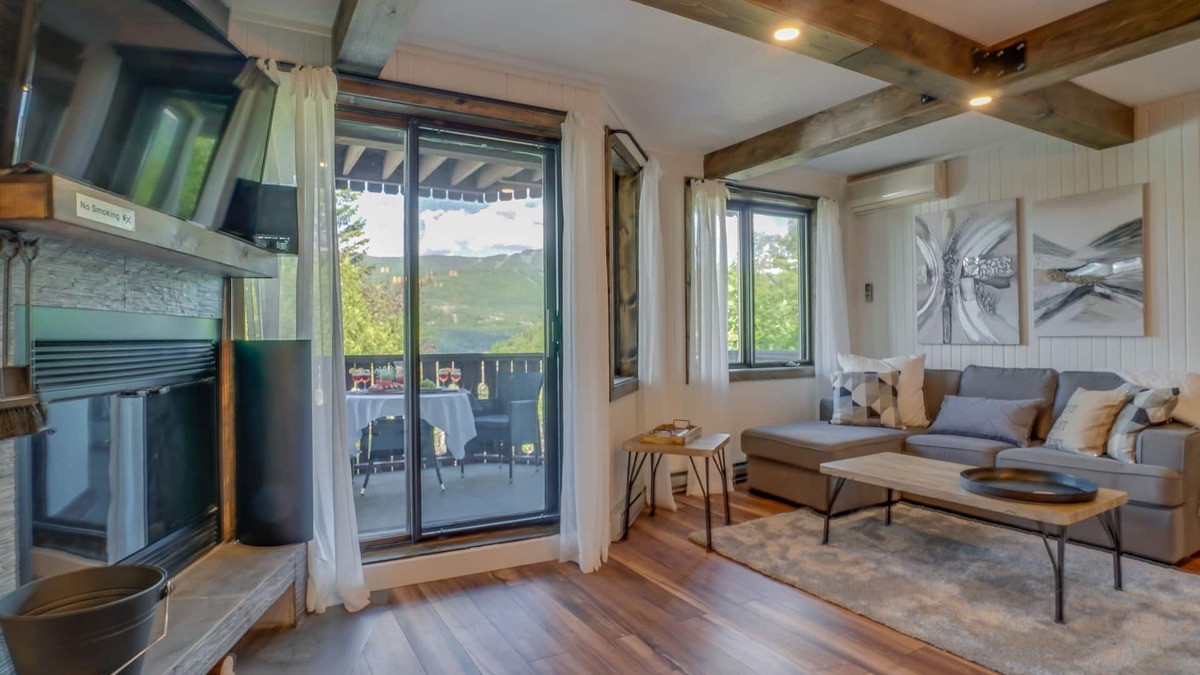 Mont-Tremblant Condo | Gratitude condo suite on Lake Tremblant, breathtaking views on the mountain