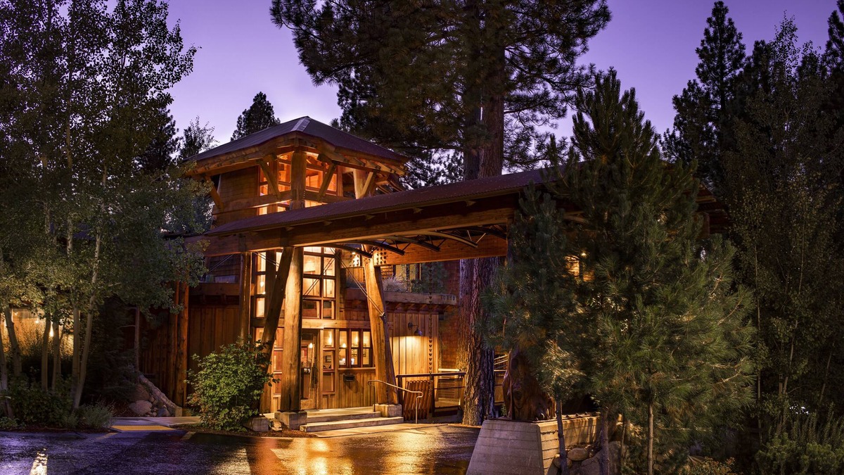 Truckee Hotel | Gravity Haus Truckee-Tahoe
