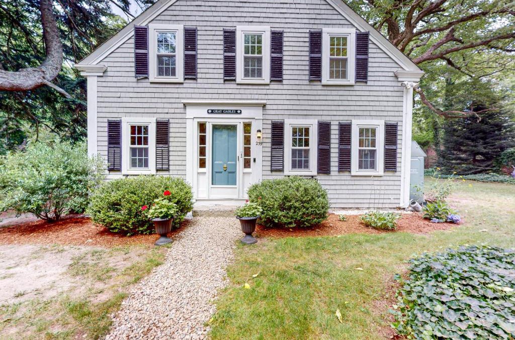 East Orleans House | Gray Gables