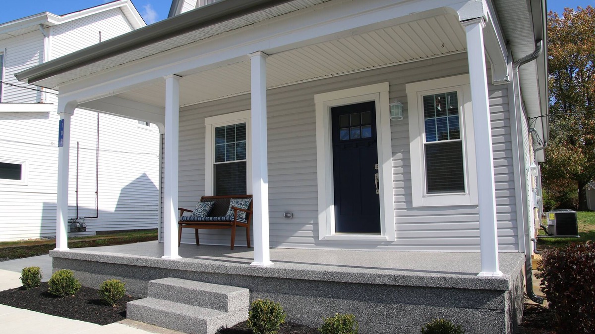 Williamstown House | Gray's Landing- NEWLY Renovated/1.8 miles to the ARK!