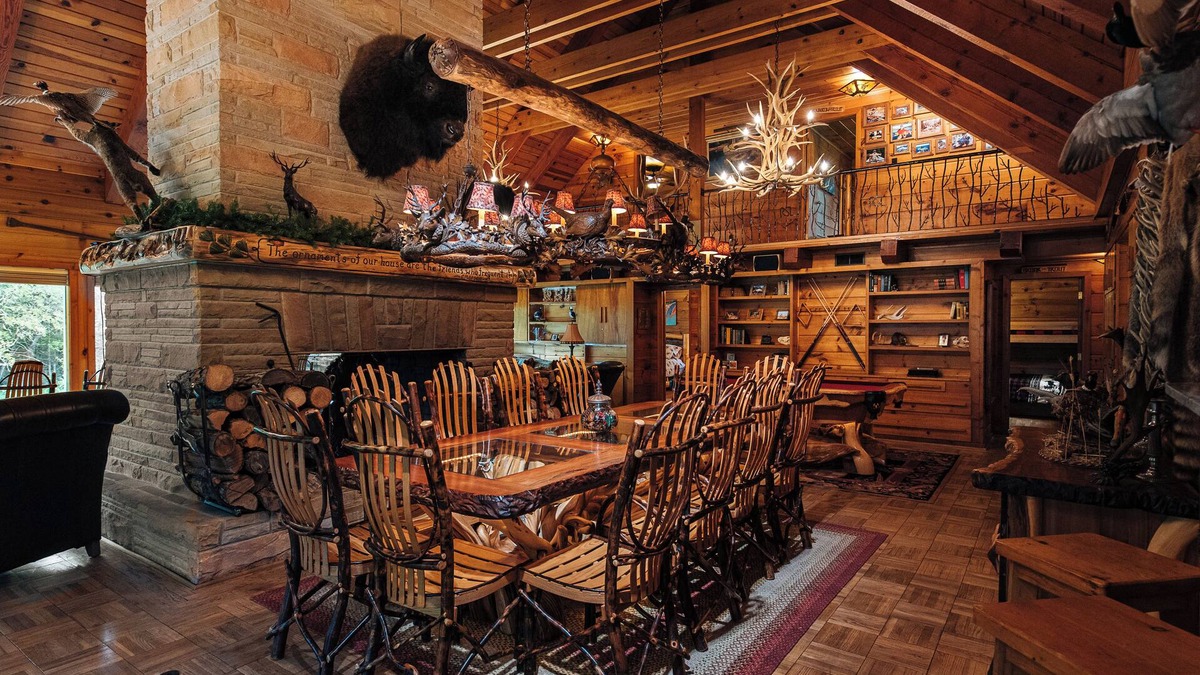Grayling House | Grayling Gem Royal Stag Lodge