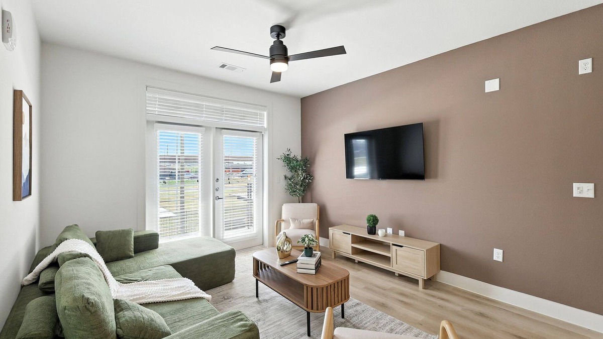 Fort Worth Condo | Grayson 12095 Luxury Living DT Fort Worth 2B2B