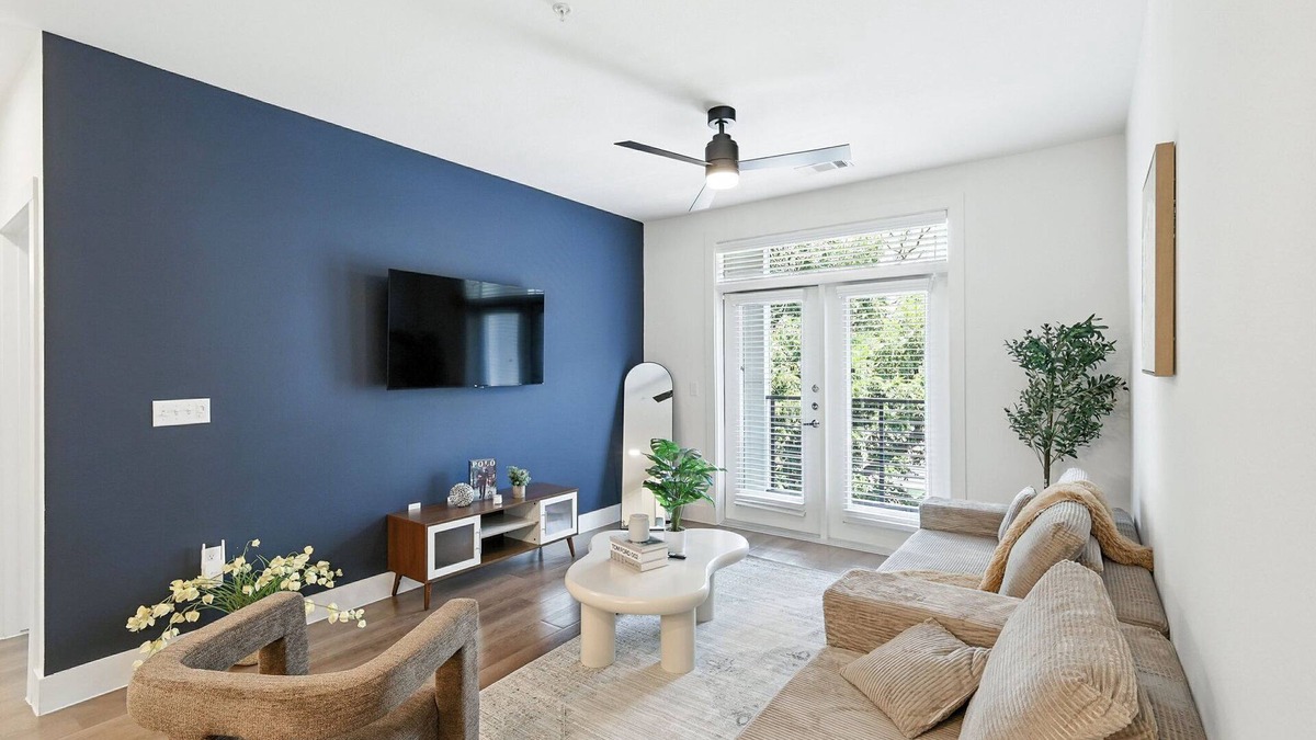 Downtown Fort Worth Condo | Grayson 13012 Luxury Living DT Fort Worth 2B2B