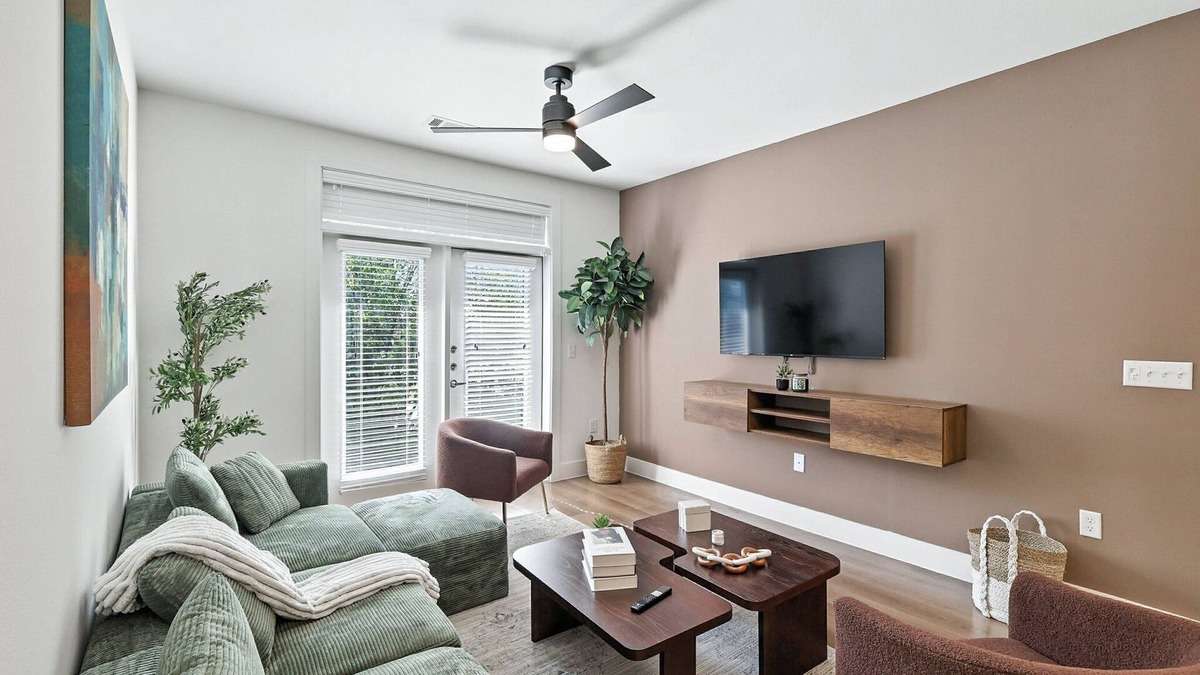 Fort Worth Condo | Grayson 13044 Luxury Living DT Fort Worth 2B2B