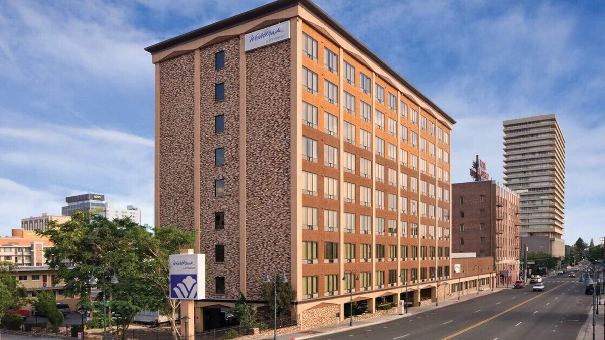 Downtown Reno Condo | Great 1BD condo with resort amenities take in all Reno has to offer