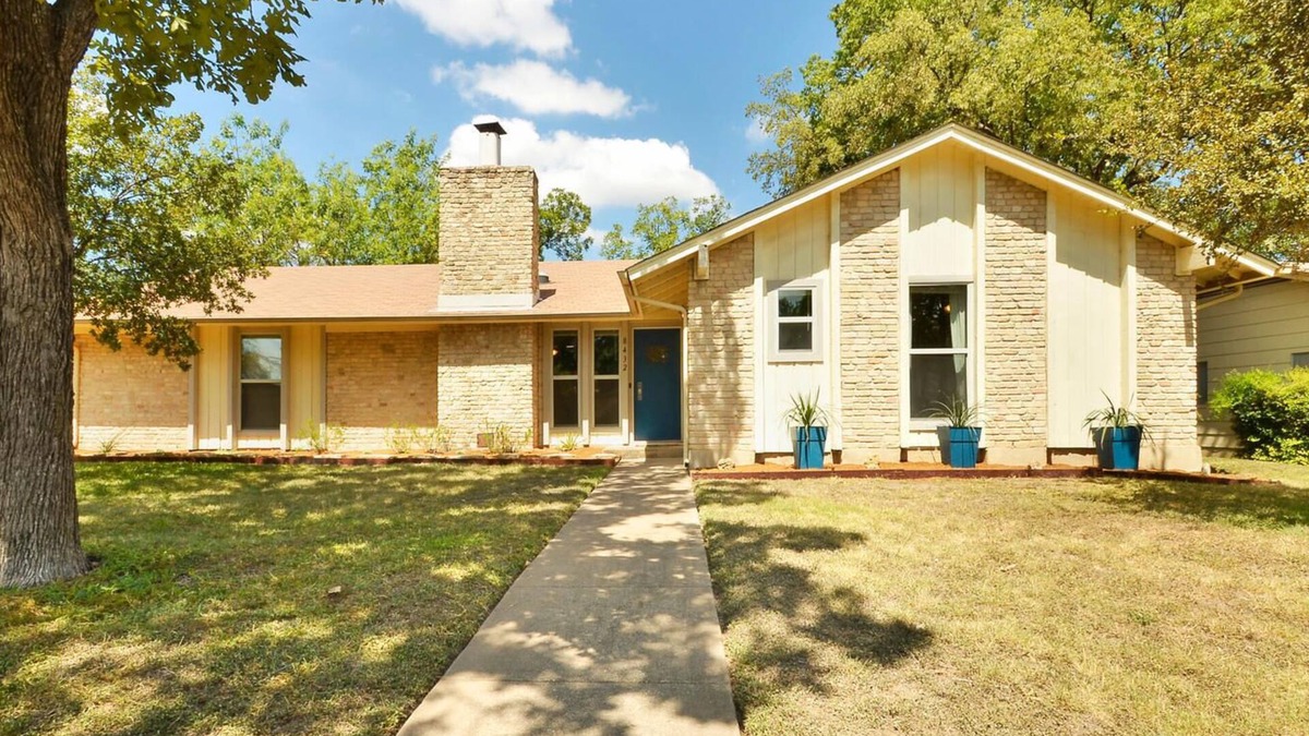 North Austin Civic Association House | GREAT 3 bed 2 bath home! Central Austin with large yard!