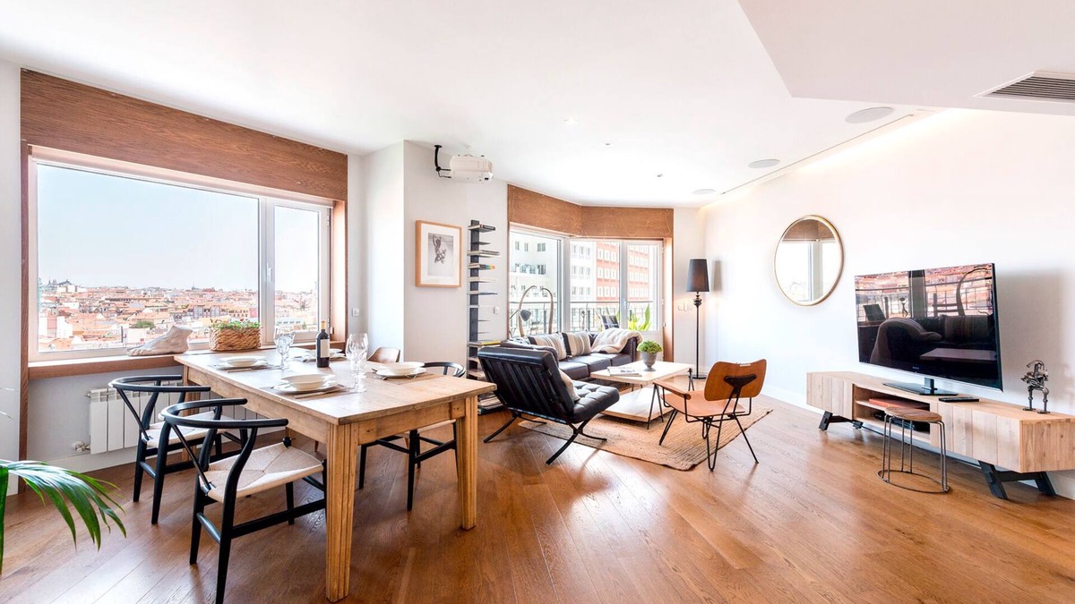 Moncloa - Arguelles Apartment | Great apartment in Torre Madrid. Plaza España