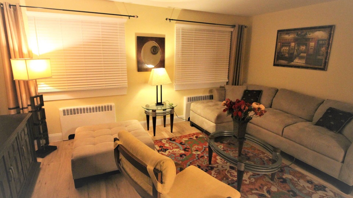 Haddonfield Condo | Great Apt with park views