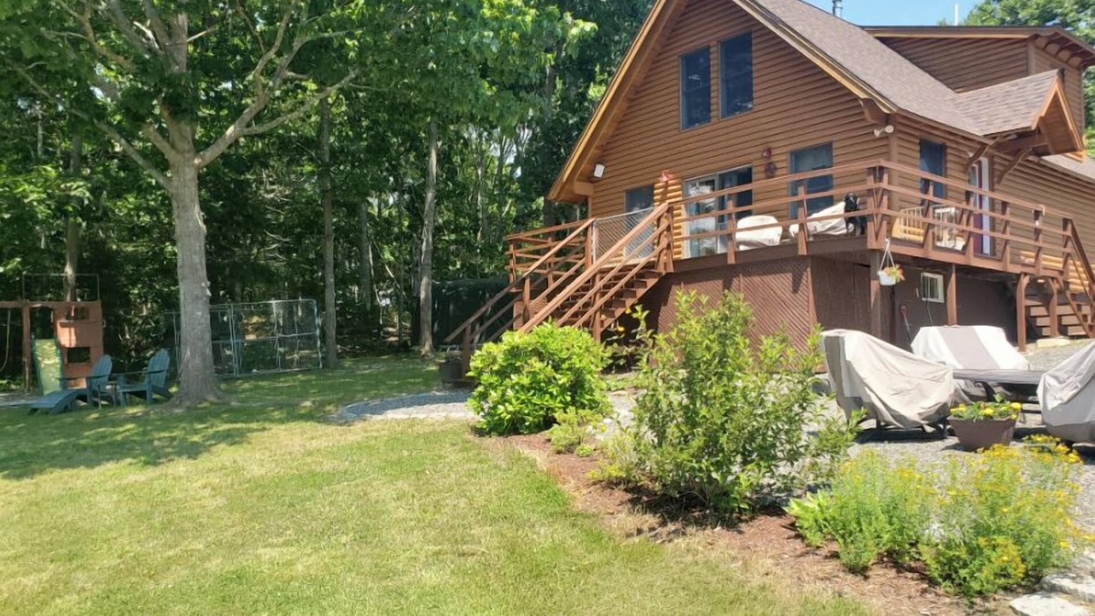 Ellsworth Cabin | Great cabin on a tidal river, just minutes from Acadia National Park.