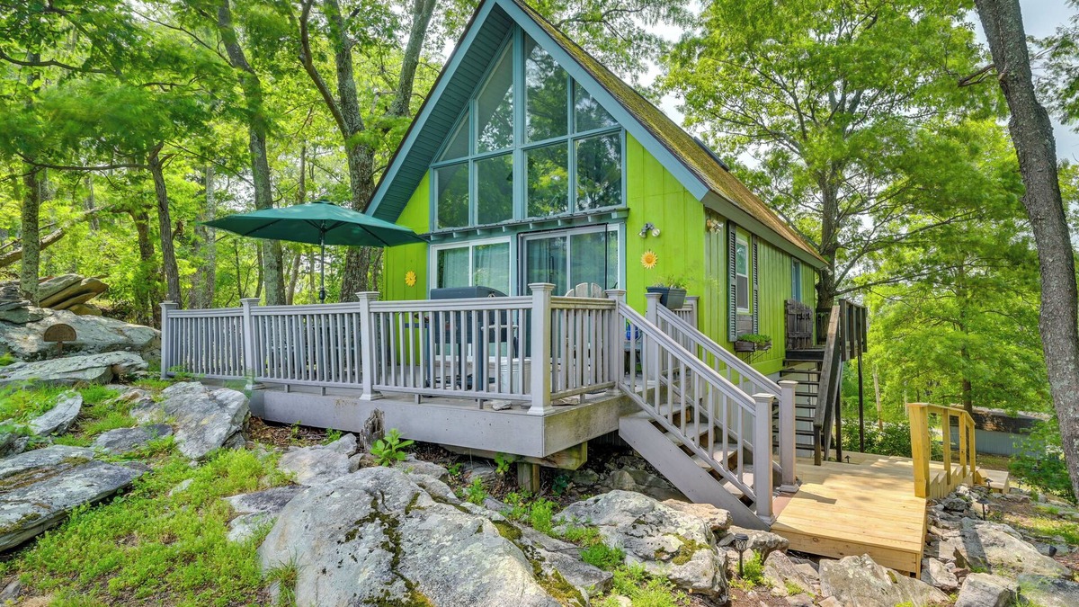 Great Cacapon Cabin | Great Cacapon Cabin w/Mountain Views