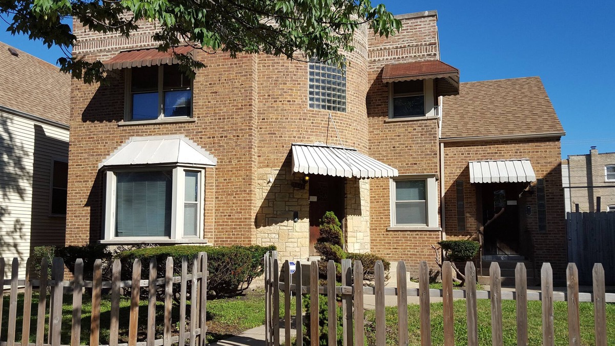 Irving Park East Apartment | Great Chicago getaway