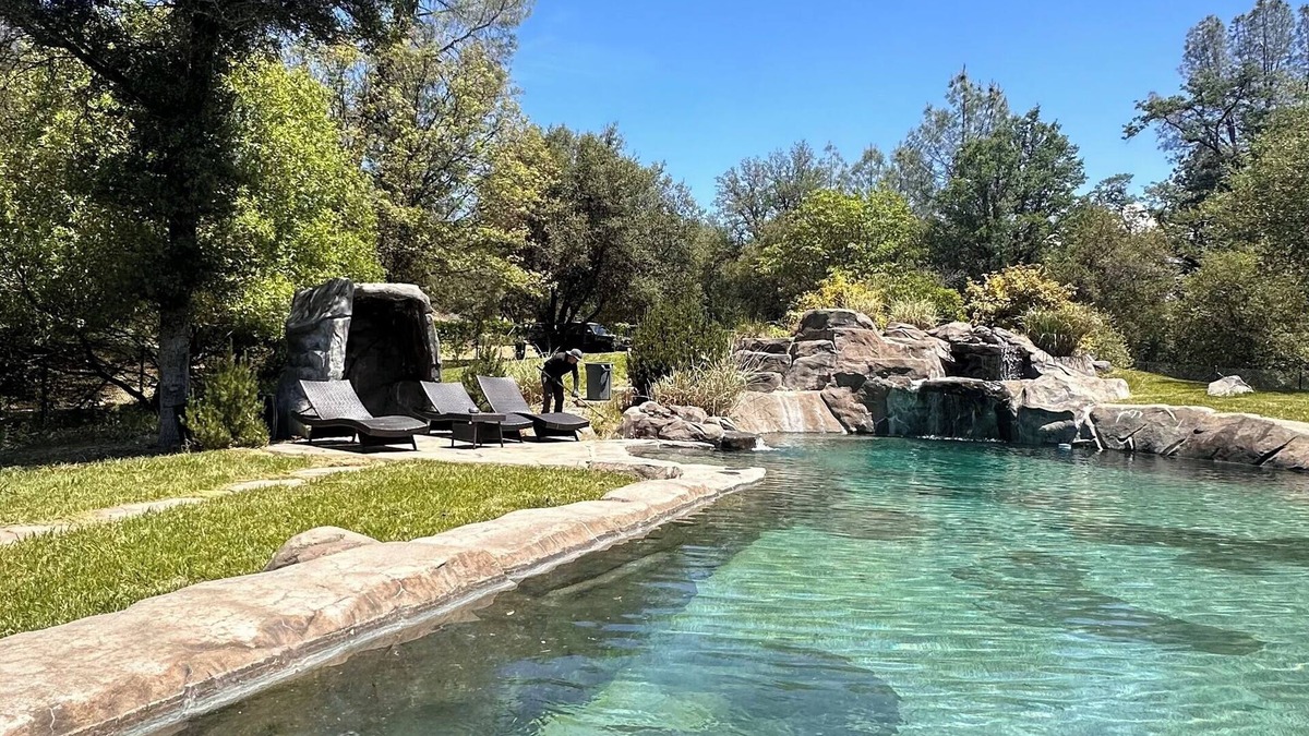 Nevada City House | Great Cozy 2-bedroom rv with WiFi, AC in Nevada City, awesome pool and hot tub!