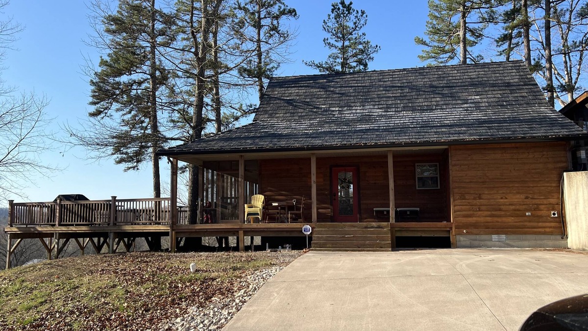 Van Buren Cabin | Great Eclipse Cabin. With River Views
