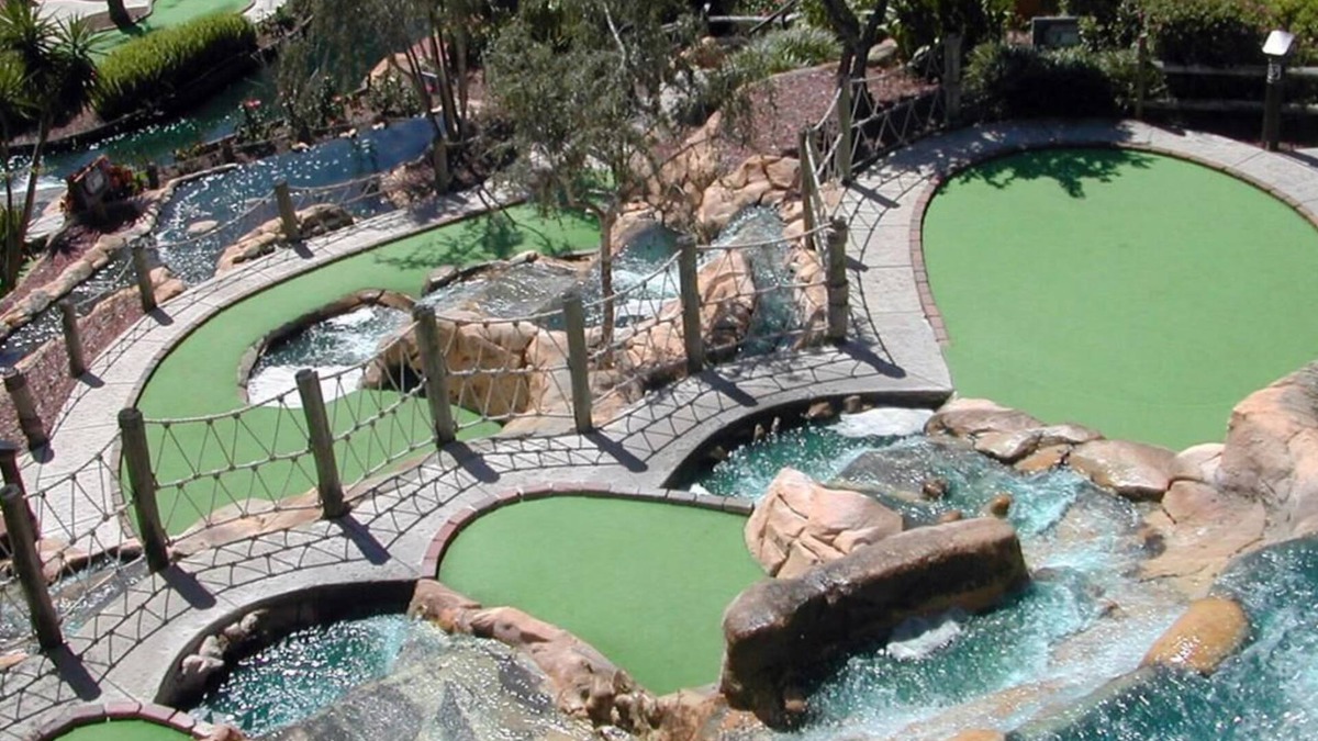 Traverse City House | Great Escape in Knights Inn Traverse City! Budget-friendly, Pool, Free Parking