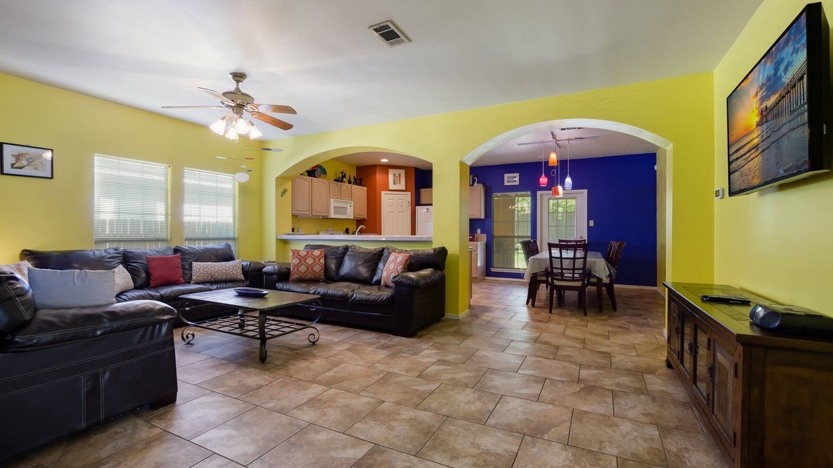 Braun's Farm House | Great Family Getaway near Helotes.