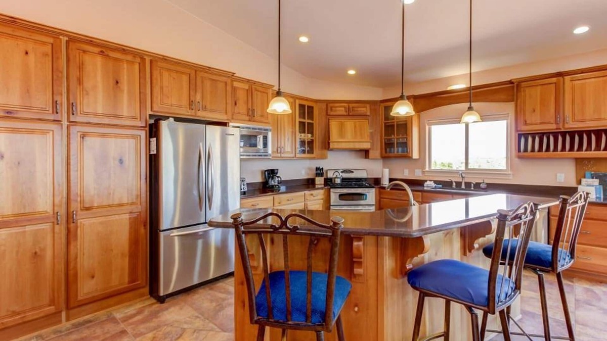 Cedar City House | Great family home, Nat'l Parks, Shakespeare Festival, Ski Brian Head