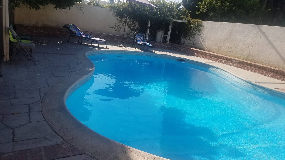 Granada Hills South House | Great family house, near lots activity and fun to keep you occupied
