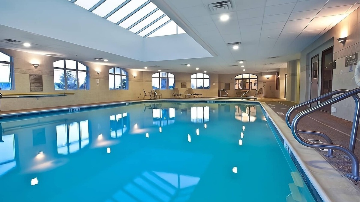 Killeen Hotel | GREAT FIND! 2 COMFY UNITS AND POOL.