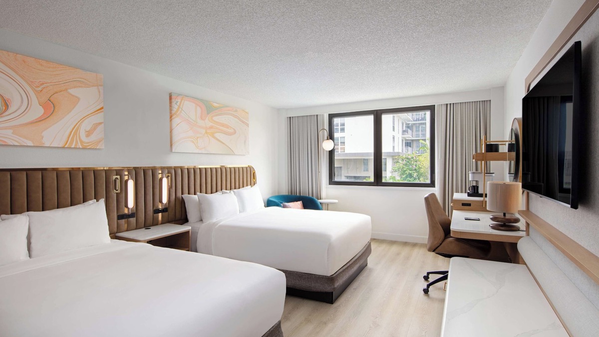 Flagami Hotel | Great for Family Vacation, 2 Amazing Units, Pet Friendly & Free Airport Shuttle