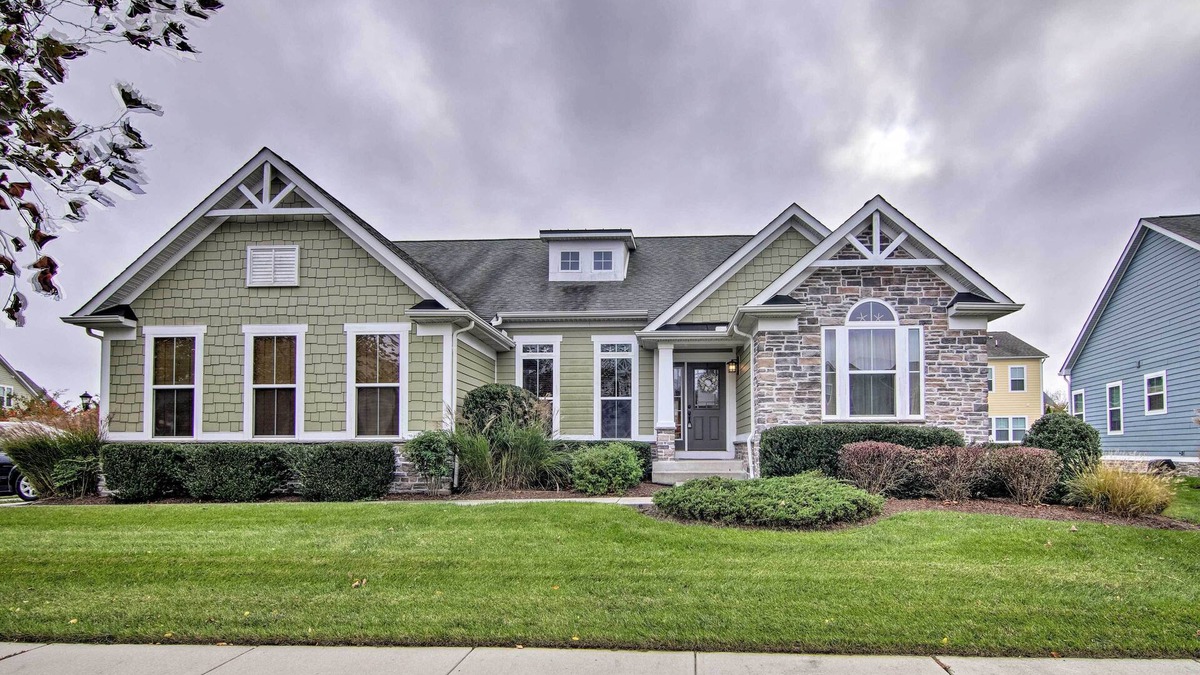 The Commons House | Great for Groups: Bayside Resort Home w/Patio
