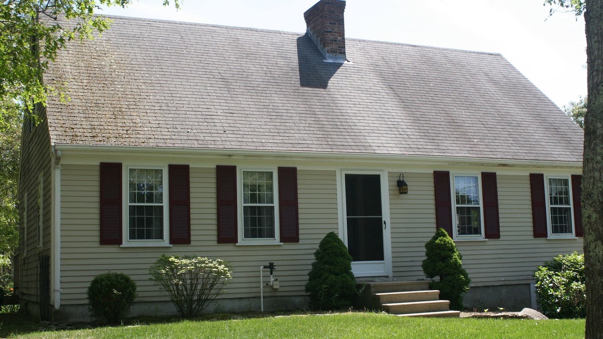 Yarmouth Port House | Great for large families and reunions! Close to 3 local golf courses & beaches.
