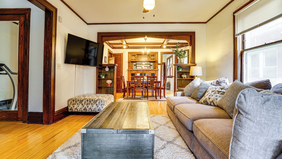 Minneapolis House | Great for Travel Nurses, Remote Workers! MPLS Home