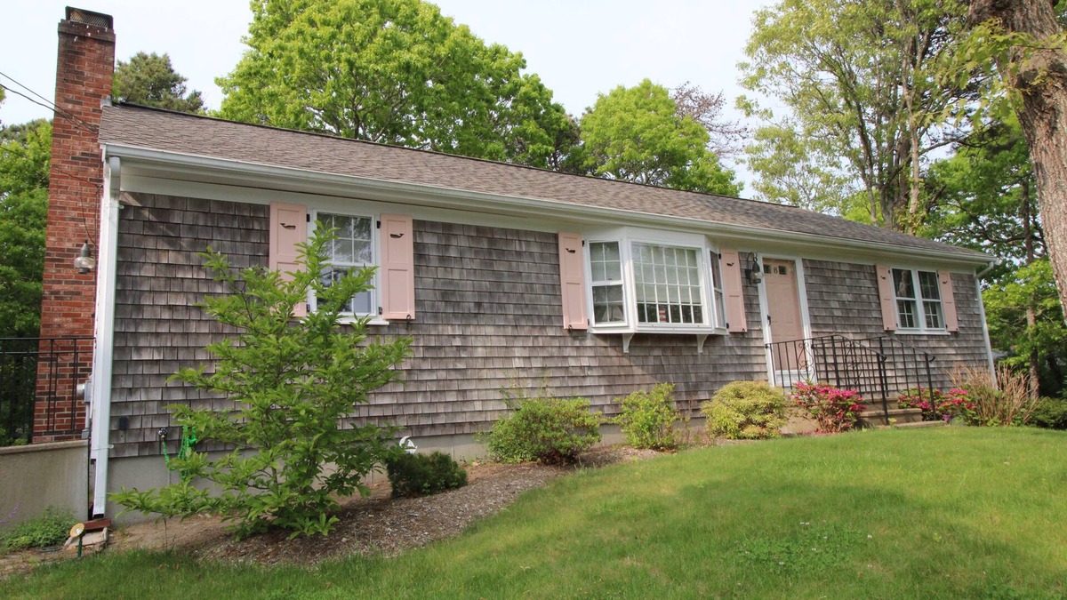 South Dennis Hotel | Great Home in a Quiet Neighborhood Yet Close to Town and Beaches (2312)