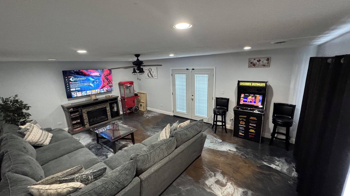 Waukegan House | great home in Waukegan for navy graduate families close distance to navy base!