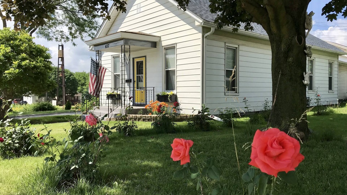 La Salle House | Great Homebase Bungalow - 10 Mins to Starved Rock!