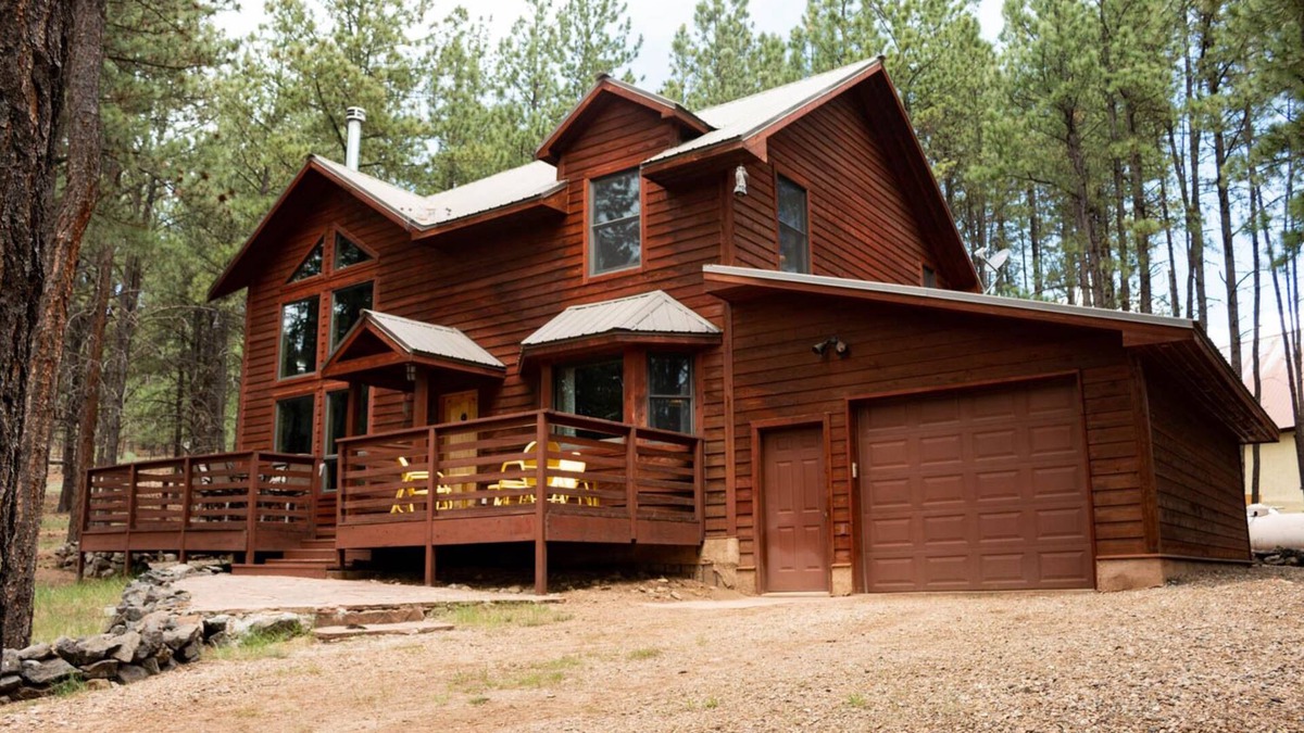 Angel Fire House | Great house two miles to the ski lift and closer yet to the golf course.