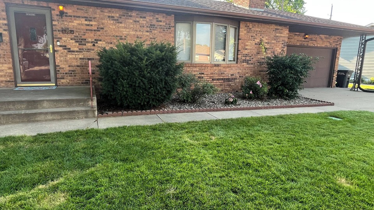 Grand Island House | Great House-Walk to Fonner Park