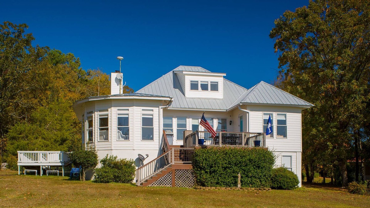 Prosperity House | Great house with dock on Lake Murray SC. Excellent for families, fishing, fun