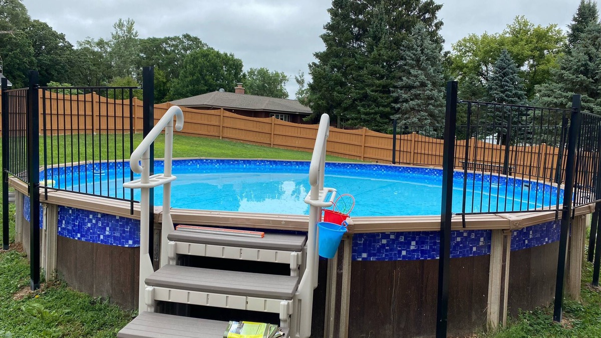 Solon Mills House | Great kayaking, biking and hiking get away with Jacuzzi tub in master bathroom