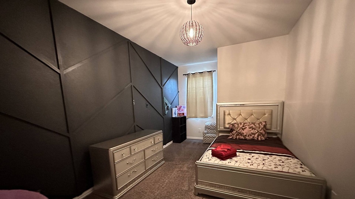 Keller House | Great Keller house close to DFW airport swimming pool hot tub and movie theatre