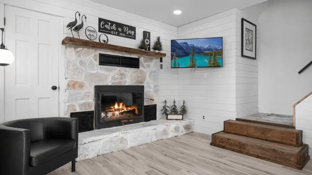 Montague Cottage | Great Lake Michigan Cottage on 1.5 acres. Room to play