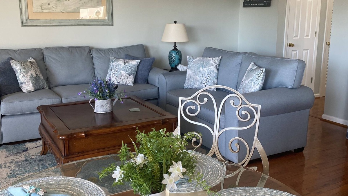 Cherry Grove Beach Condo | Great Loc. 2BR 2Bath 2nd Floor Condo Quiet area of NMyrtle. 3 min walk to ocean.