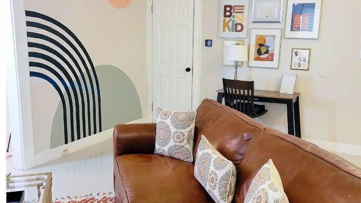 Irvington Apartment | Great Location 3BR Cozy Modern Apt in Irvington