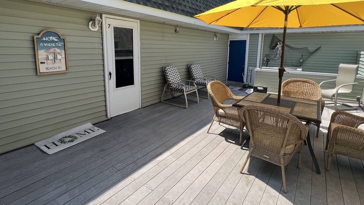 Wildwood Condo | GREAT LOCATION Beach block recently upgraded great condo with huge private deck.