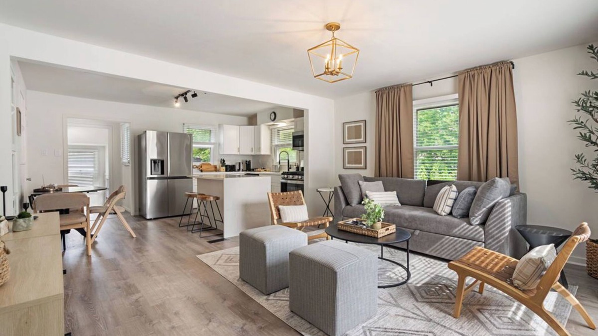 Westmont House | Great Location! Beautiful Home Near Downtown Westmont