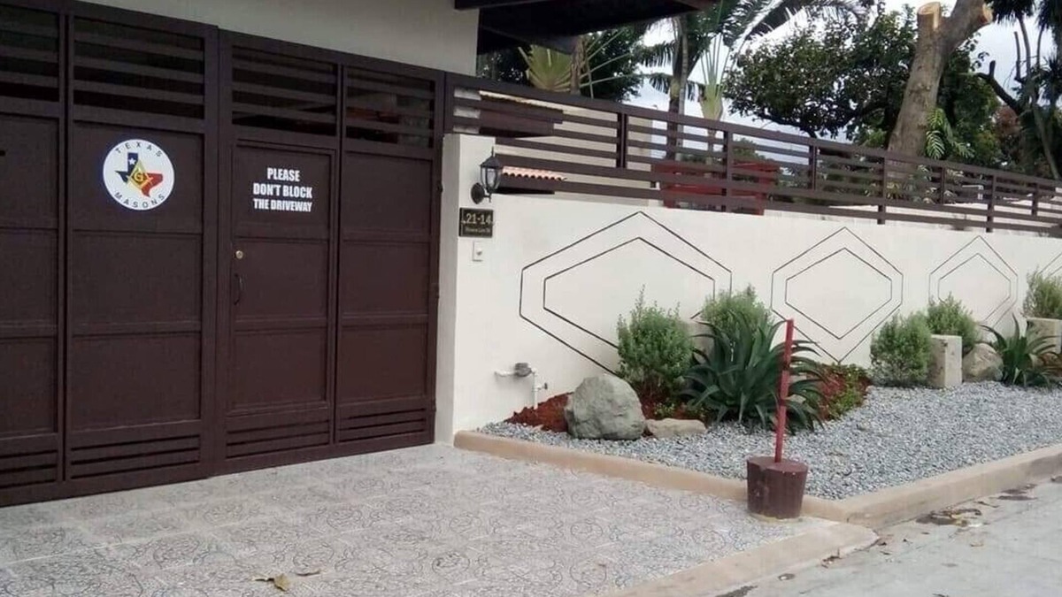 Balibago House | Great Location- Beautiful/Cozy Home newly renovated With Japanese garden