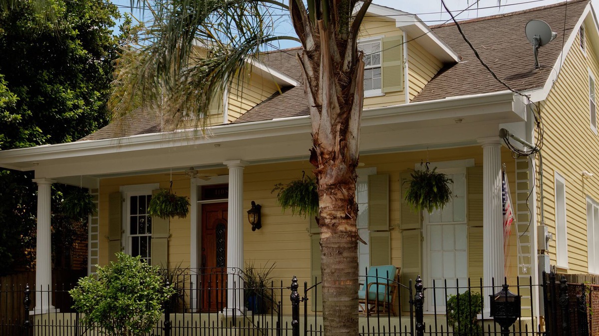 East Riverside House | Great location, Gorgeous house pet friendly perfect outdoor space! #21RSTR-13321