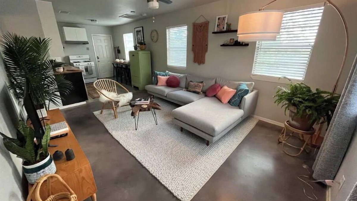 Foster Heights House | GREAT LOCATION! HIP EAST AUSTIN NEIGHBORHOOD! MINUTES FROM DOWNTOWN!