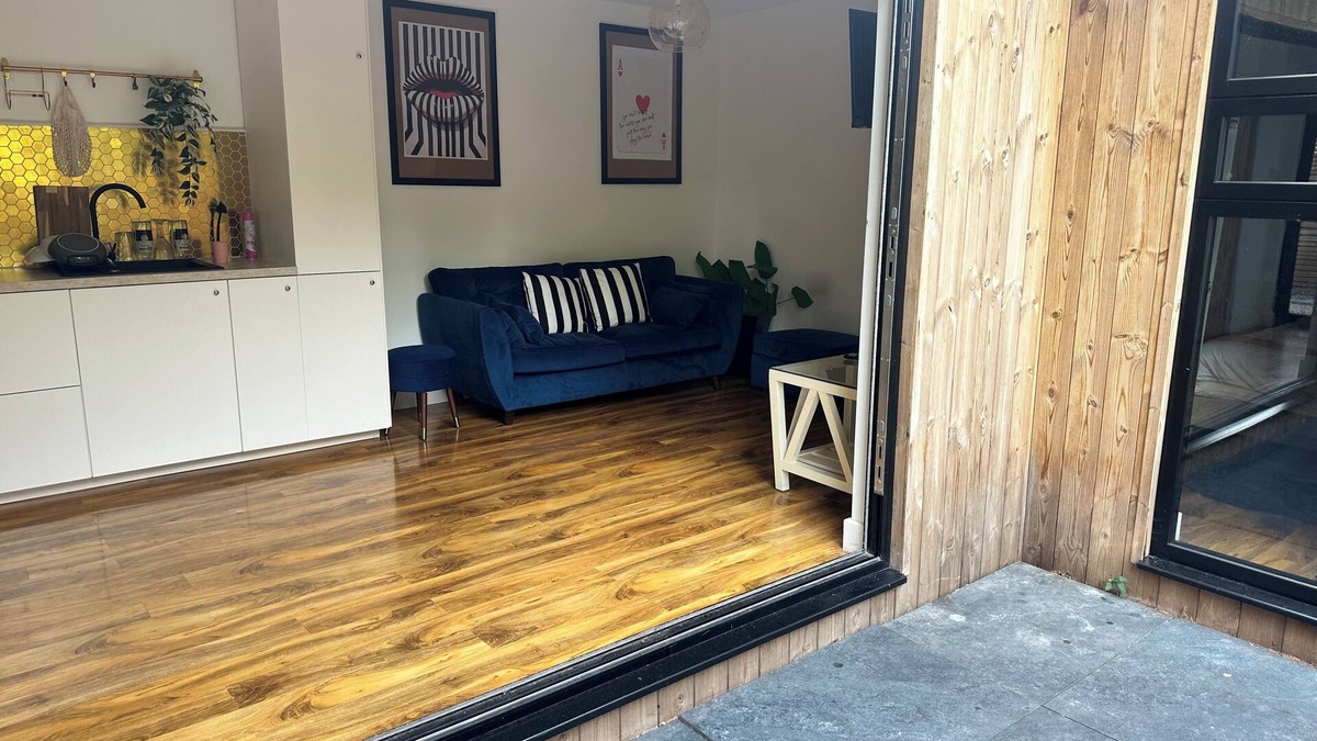 Wilford Cabin | Great location in Nottingham
