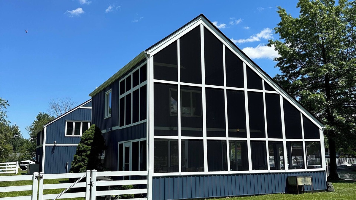 Syracuse House | Great Location & Island Getaway With Lake Access On Beautiful Lake Wawasee!
