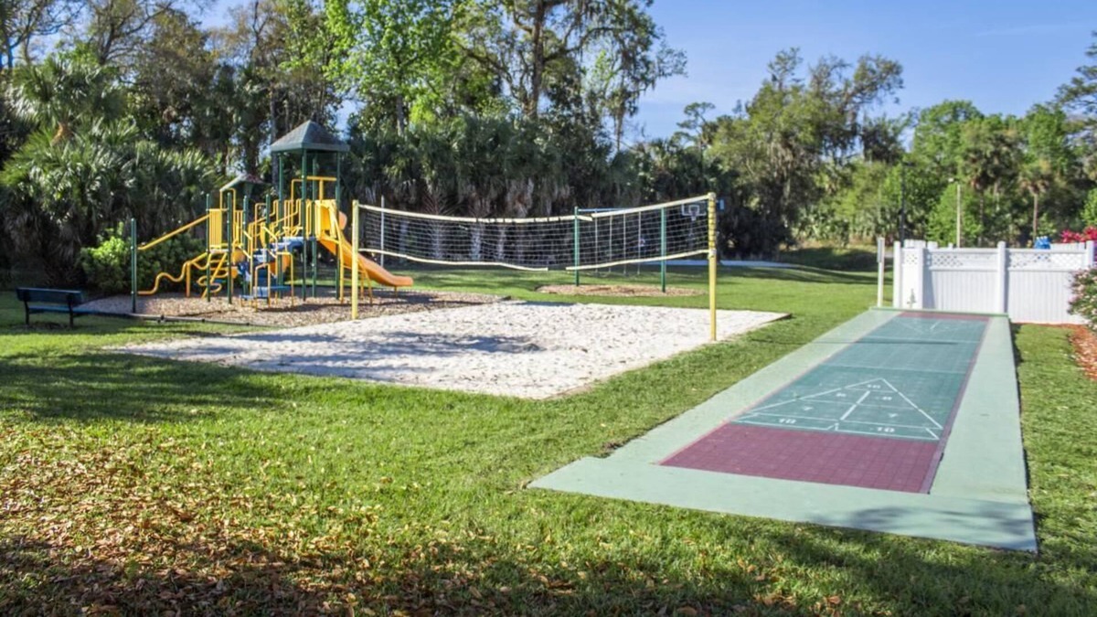 Mount Vernon House | Great Location! Minutes Away from Downtown, Free Breakfast & Parking