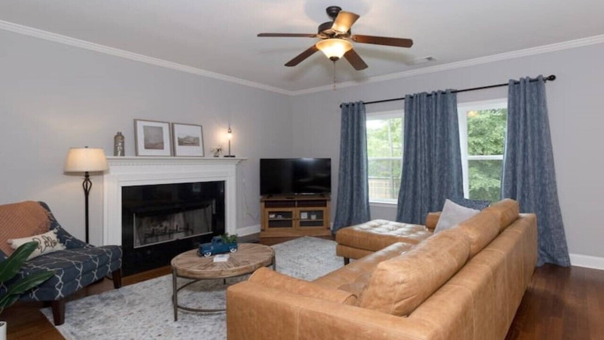 Fortson House | Great location! Spacious 4BR home in N. Columbus