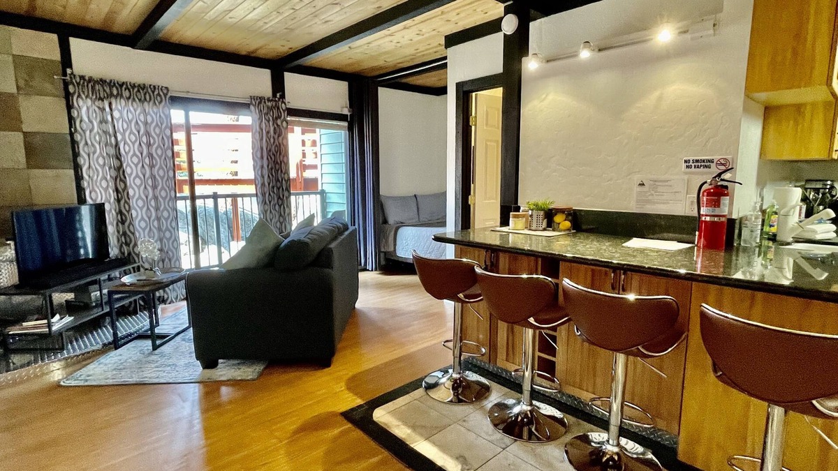 Tahoe Village Condo | Great Location! Studio, close to SKI+HIKE+BEACH