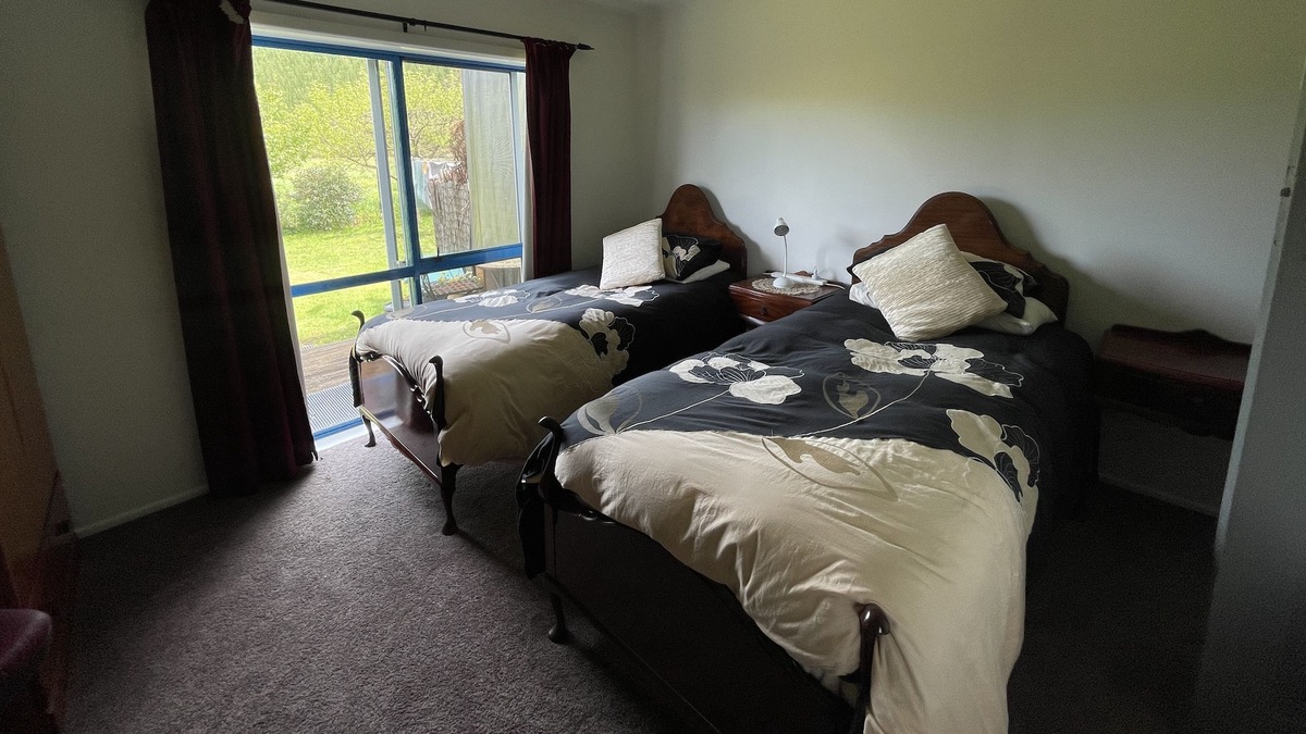 Rotorua Cottage | great location to mountain bike tracks rural setting